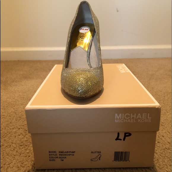 Michael Kors Pumps - Picture 2 of 3